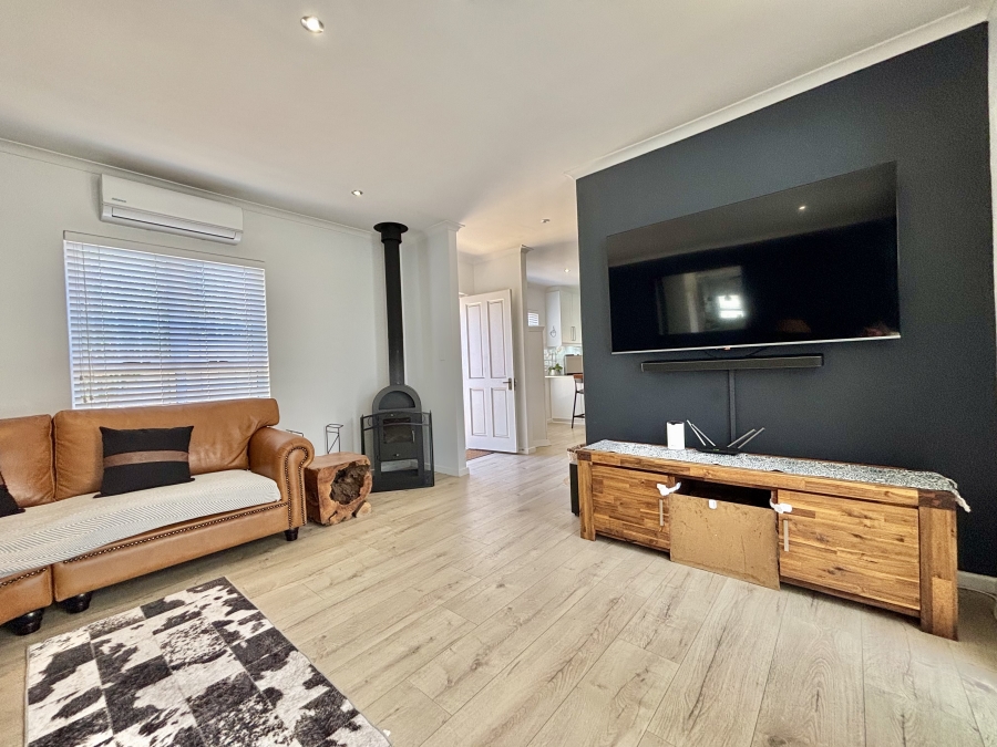 3 Bedroom Property for Sale in Sunningdale Western Cape